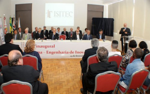 Pinheiro destaca compromisso do Isitec com o desenvolvimento - Foto: Beatriz Arruda 24022015-120559-isitecaulainaugural2cntu