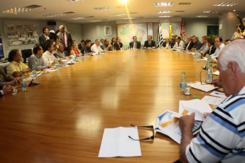 20012015-160107-reuniaoministros