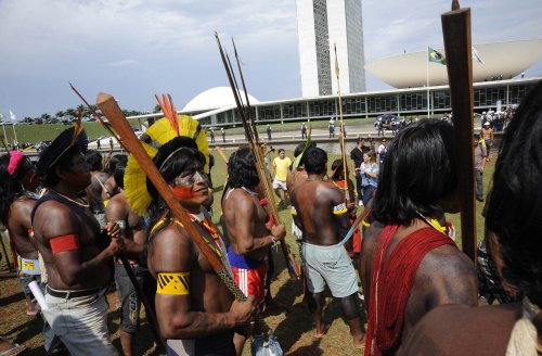 29052015-134321-indigenas
