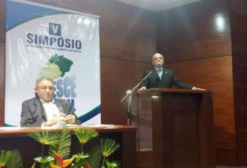 27032015-051053-simposio