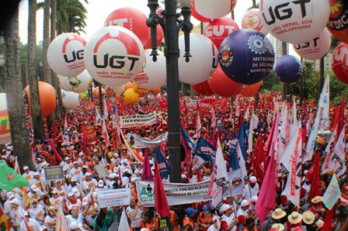 Quarenta mil vão às ruas pela retomada da pauta trabalhista / Beatriz Arruda - SEESP 10042014-231331-marchaoitava