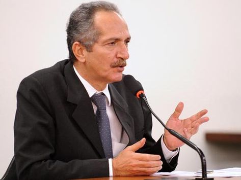 10042014-024809-aldo