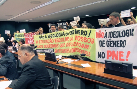 11042014-122116-generopne