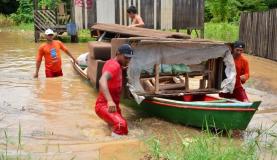 População afetada pela cheia / Divulgação/Governo do Acre 17032014-155413-enchentenoacre