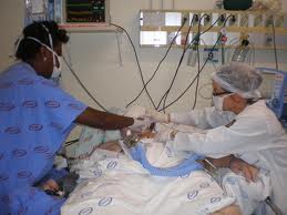 Atendimento em UTI / Odonto Magazine 19032014-122548-dentistauti