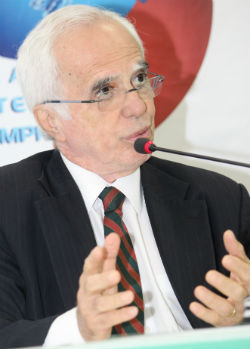 Samuel06DEZ2013