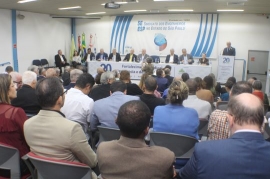 Reafirmar luta pela democracia, desenvolvimento e fortalecimento sindical